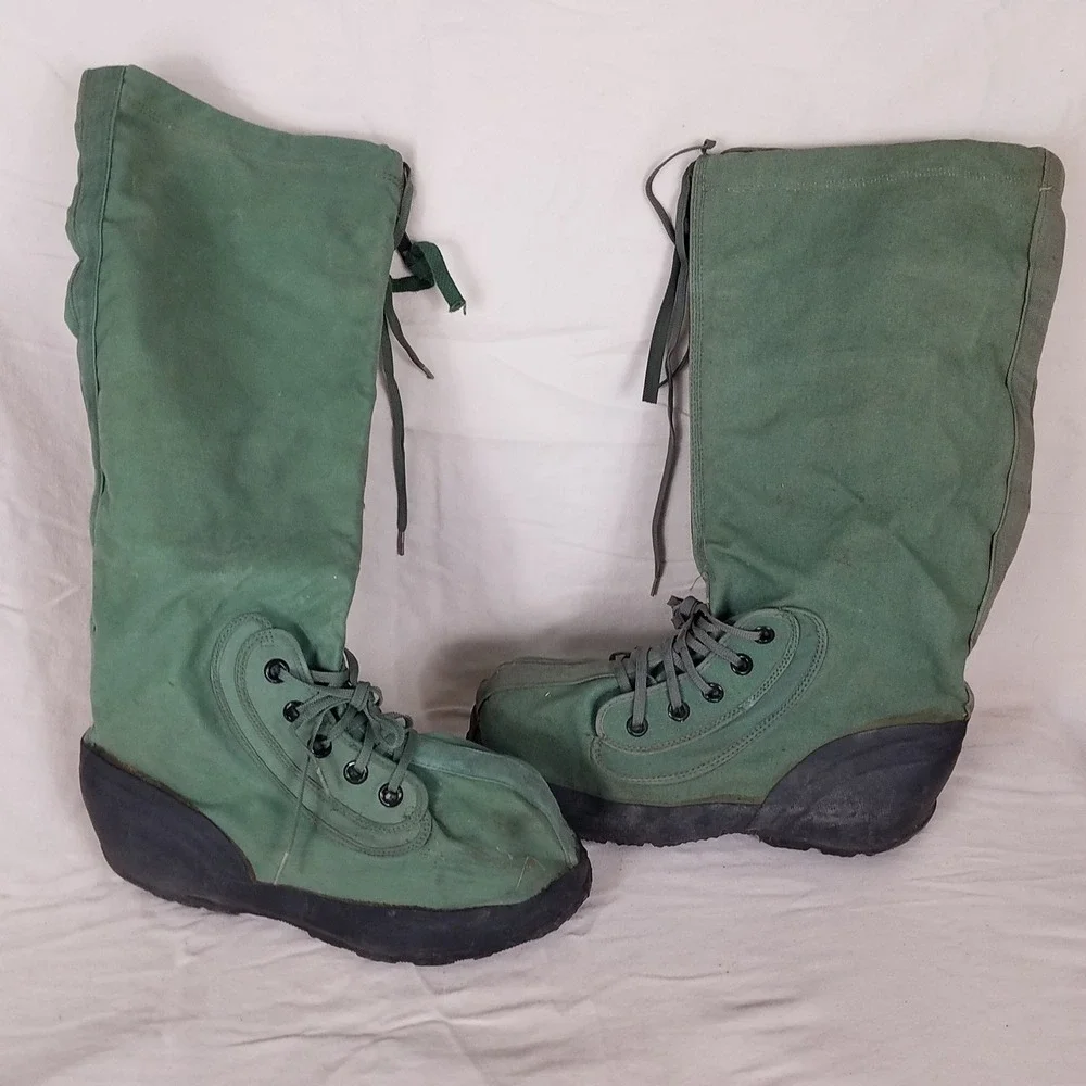 US Military N-1B Mukluk Boots Mens Medium Green Good Extreme Cold Weather 1988